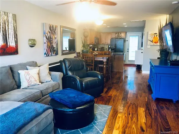 1476 Harpers Inlet DR, Lake Wylie, SC 29710