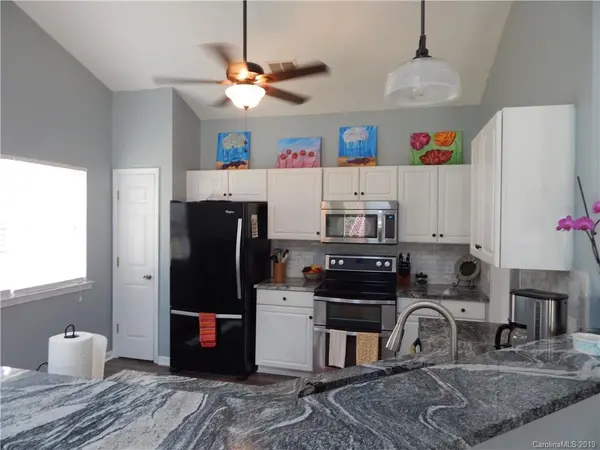 242 Aylesbury LN, Indian Trail, NC 28079
