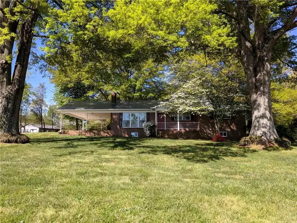 2506 Marble ST, Newton, NC 28658