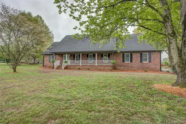 215 Mcadenville RD, Belmont, NC 28012