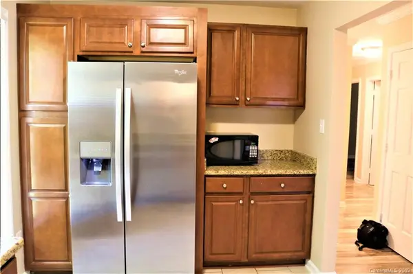 1807 Sabrina CT, Charlotte, NC 28210