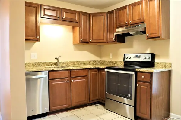 1807 Sabrina CT, Charlotte, NC 28210