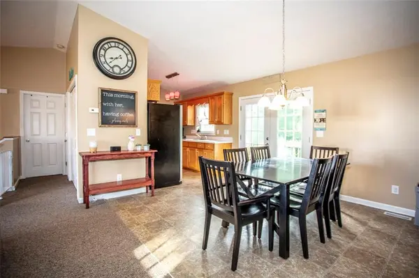 3322 LILAC LN, Hudson, NC 28638