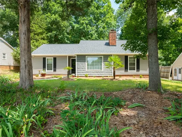 1207 Forest Wood DR, Matthews, NC 28105