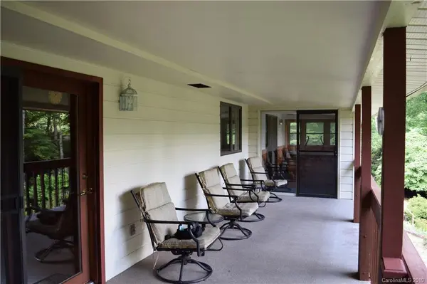 2097 Swiss Pine Lake DR, Spruce Pine, NC 28777