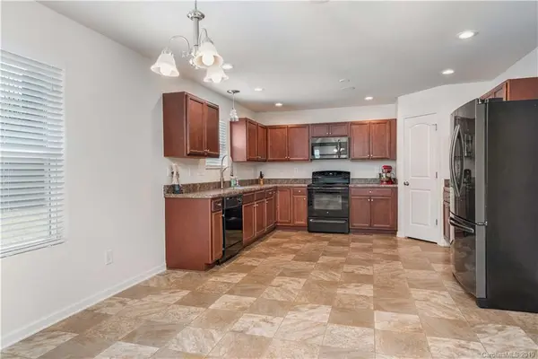 5018 Ashley Place DR, Bessemer City, NC 28016