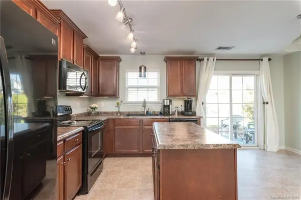 1536 Eastway DR, Dallas, NC 28034