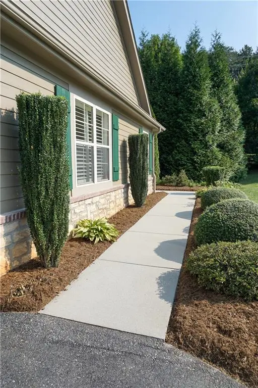 823 Wynnshire DR #B, Hickory, NC 28601