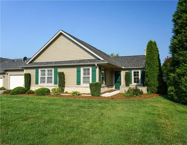823 Wynnshire DR #B, Hickory, NC 28601