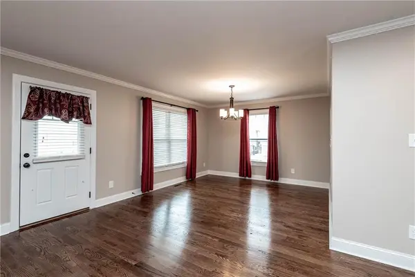 1078 13th Avenue CIR NE, Hickory, NC 28601