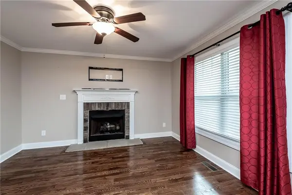 1078 13th Avenue CIR NE, Hickory, NC 28601