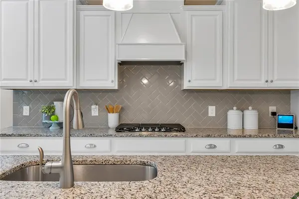 16537 Palisades Commons DR, Charlotte, NC 28278