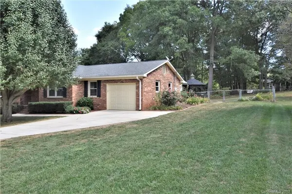 6604 Weldon CIR NW, Concord, NC 28027