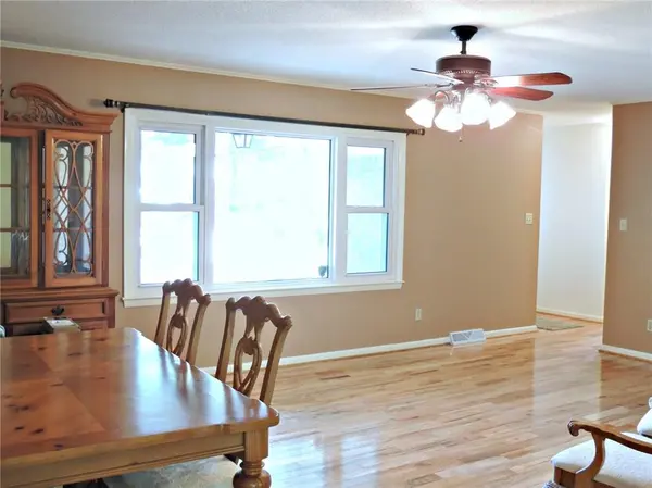 826 W 6th ST, Newton, NC 28658