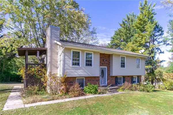 105 Busbee View RD, Asheville, NC 28803