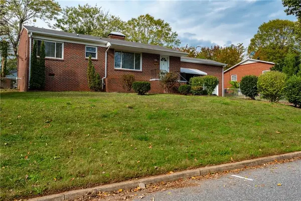 418 8th Street DR SW, Hickory, NC 28602