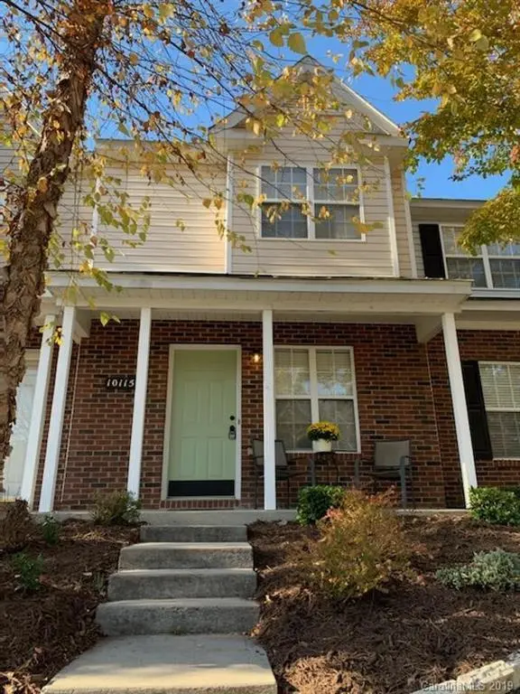 10115 Frosty LN, Charlotte, NC 28216