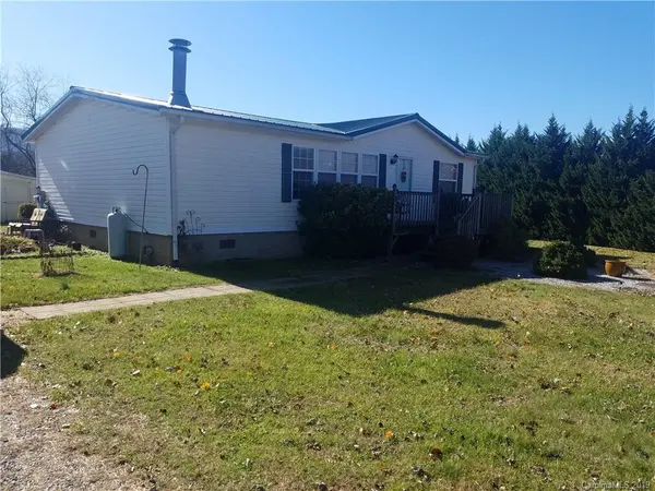 153 Breezy WAY, Clyde, NC 28721