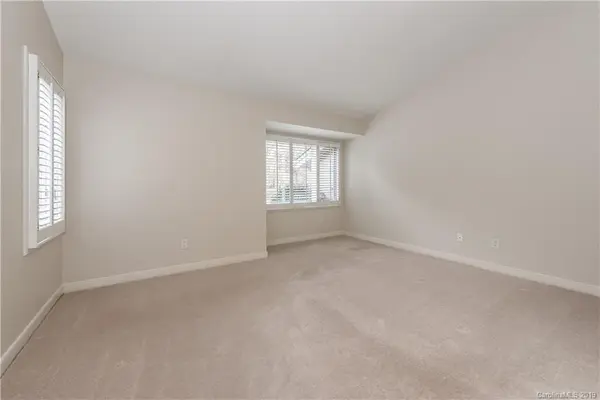6448 Brandonwood CT, Charlotte, NC 28226