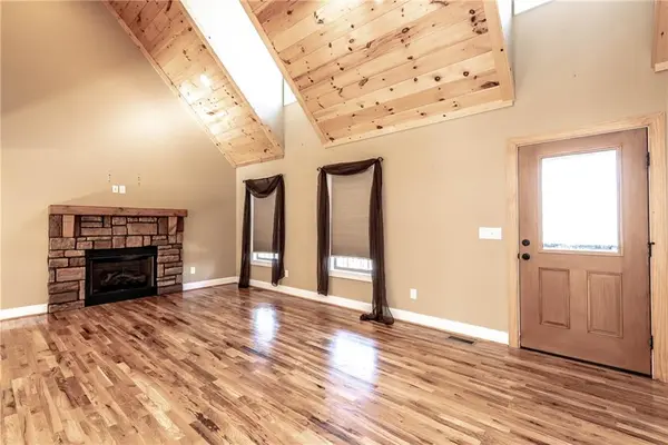 115 Maplewood CT, Hudson, NC 28638