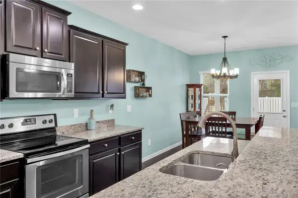 1027 Blue Stream LN, Indian Trail, NC 28079