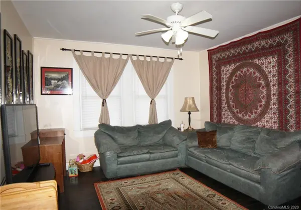 112 Powell ST, Swannanoa, NC 28778