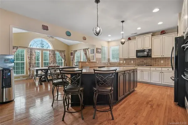 805 Lion LN, Fort Mill, SC 29715