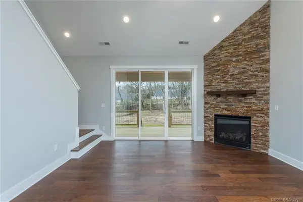 253 Flat Creek RD, Black Mountain, NC 28711