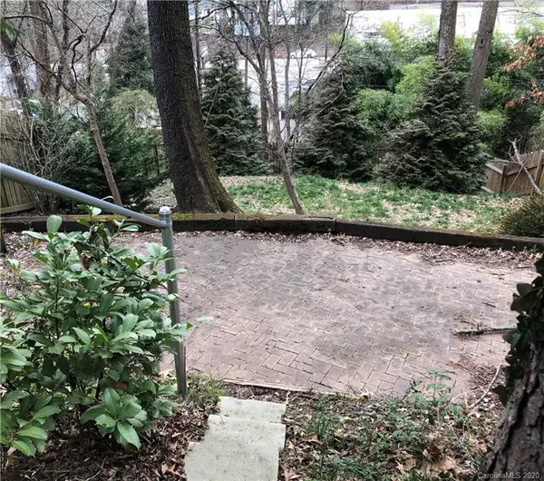 TBD Vineyard PL, Asheville, NC 28804