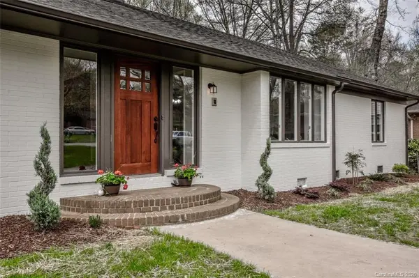 625 S Magnolia ST, Mooresville, NC 28115