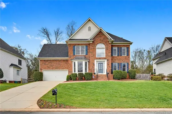 12331 Oakbriar LN, Charlotte, NC 28273
