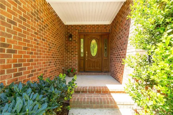 66 Marina RD, Lake Wylie, SC 29710