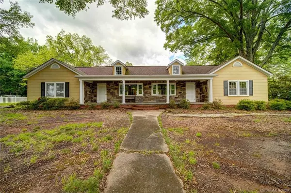 1020 Main ST N, Mount Pleasant, NC 28124