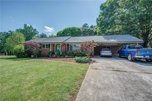 20 Barnes DR, Belmont, NC 28012