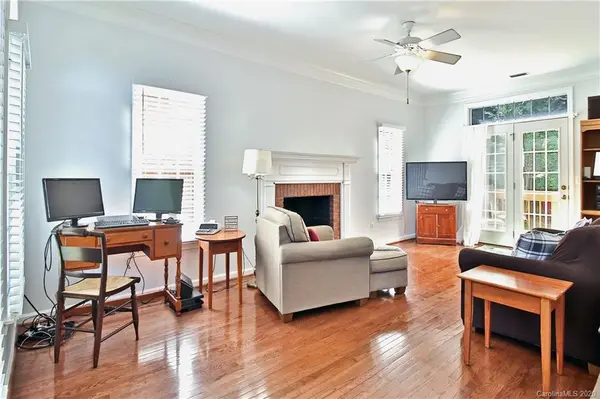 306 Southern Cross LN, Matthews, NC 28105