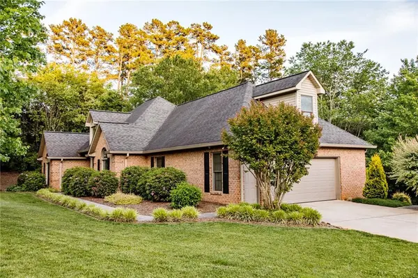 15 Alexander Pointe, Hickory, NC 28601