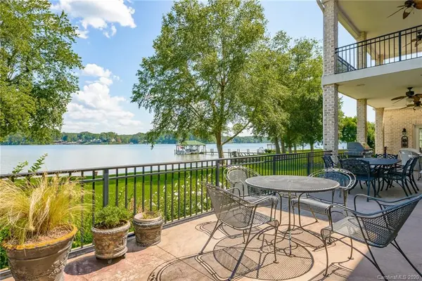 948 Lake Vista LN, Taylorsville, NC 28681