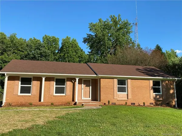 5700 Alanhurst PL, Charlotte, NC 28217