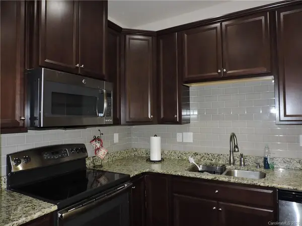 2509 Silverthorn DR, Charlotte, NC 28273