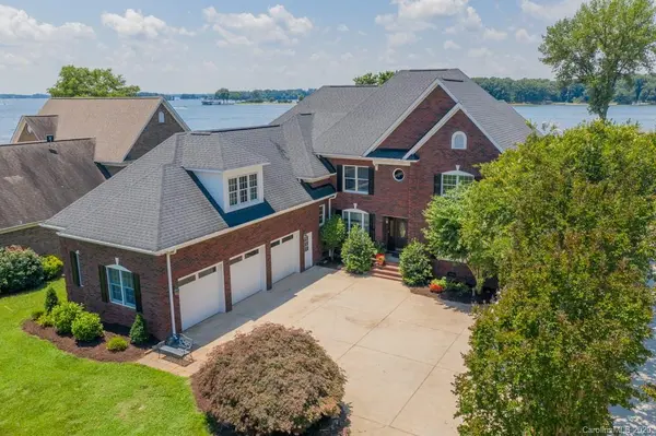 356 Yacht RD, Mooresville, NC 28117