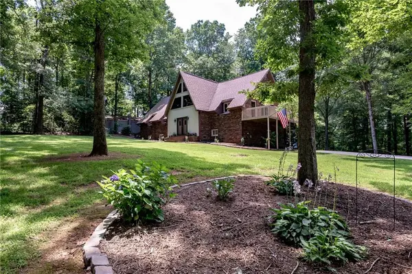 38 Lee Matheson RD, Taylorsville, NC 28681