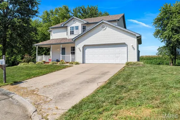 908 Amesbury CT, Belleville, IL 62221