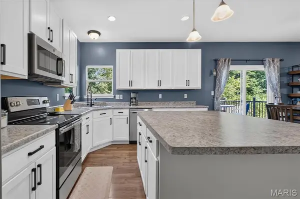 634 Creek Bend DR, Lake St Louis, MO 63367