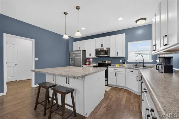 634 Creek Bend DR, Lake St Louis, MO 63367