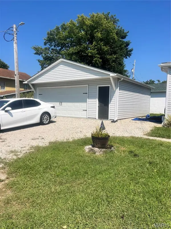 720 Chase ST, Hillsboro, IL 62049