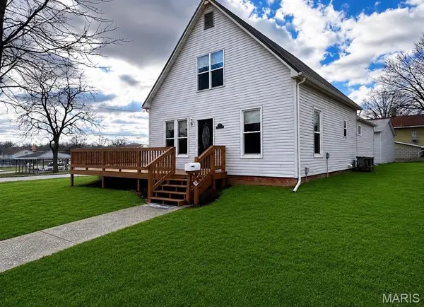 720 Chase ST, Hillsboro, IL 62049