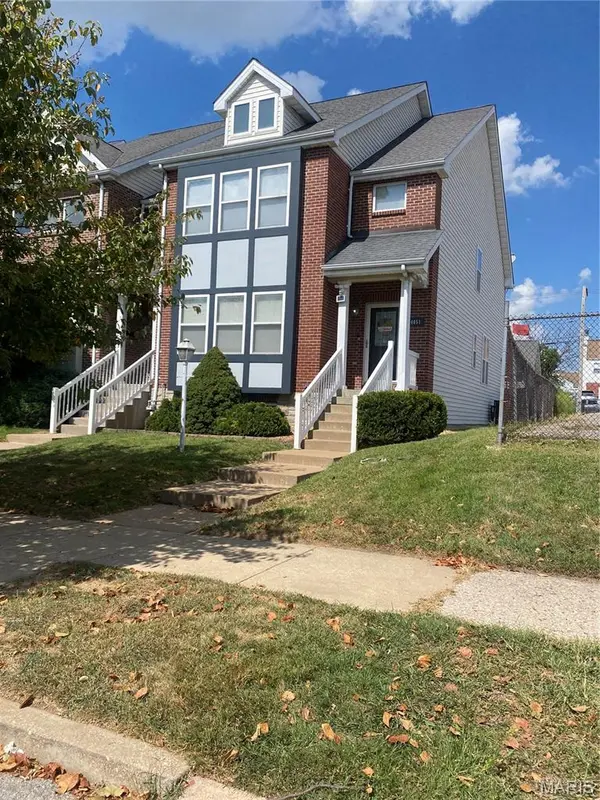 4051 McPherson AVE, St Louis, MO 63108