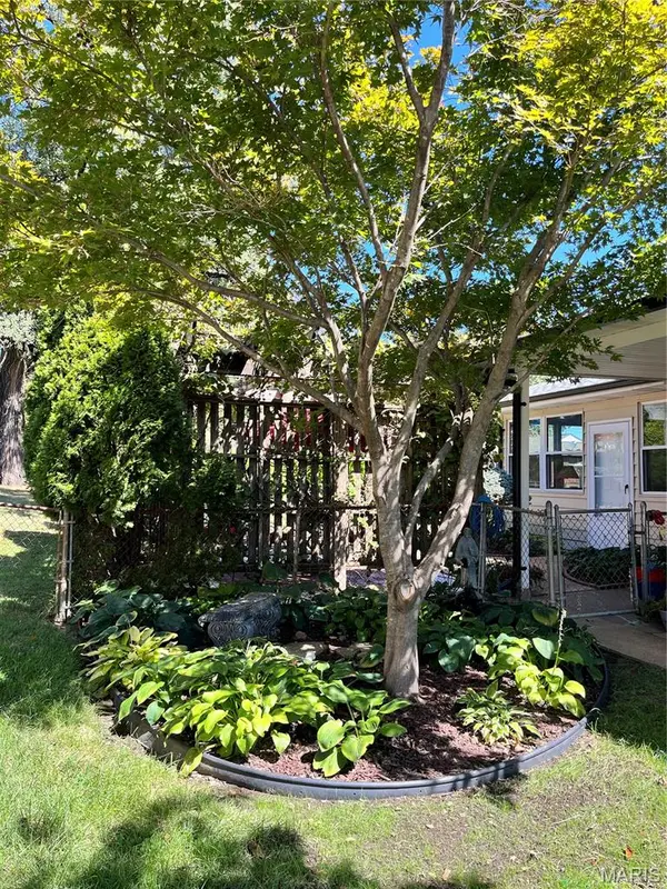 7009 Heege RD, Marlborough, MO 63123
