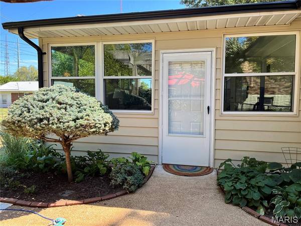 7009 Heege RD, Marlborough, MO 63123