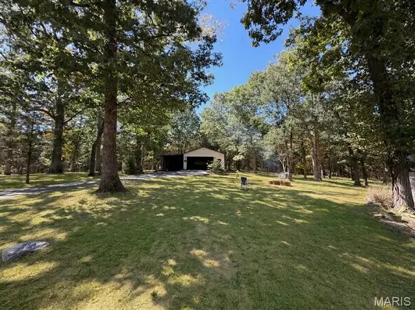 7161 Carriage Hills LN, Cedar Hill, MO 63016